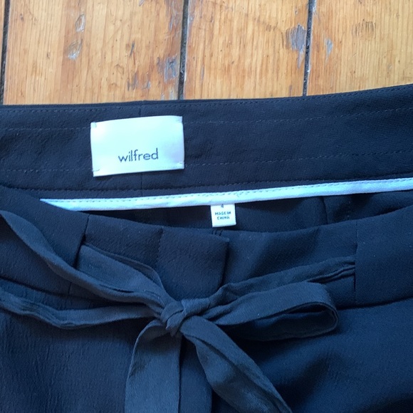Wilfred Crepe Crop Pant - Picture 3 of 4